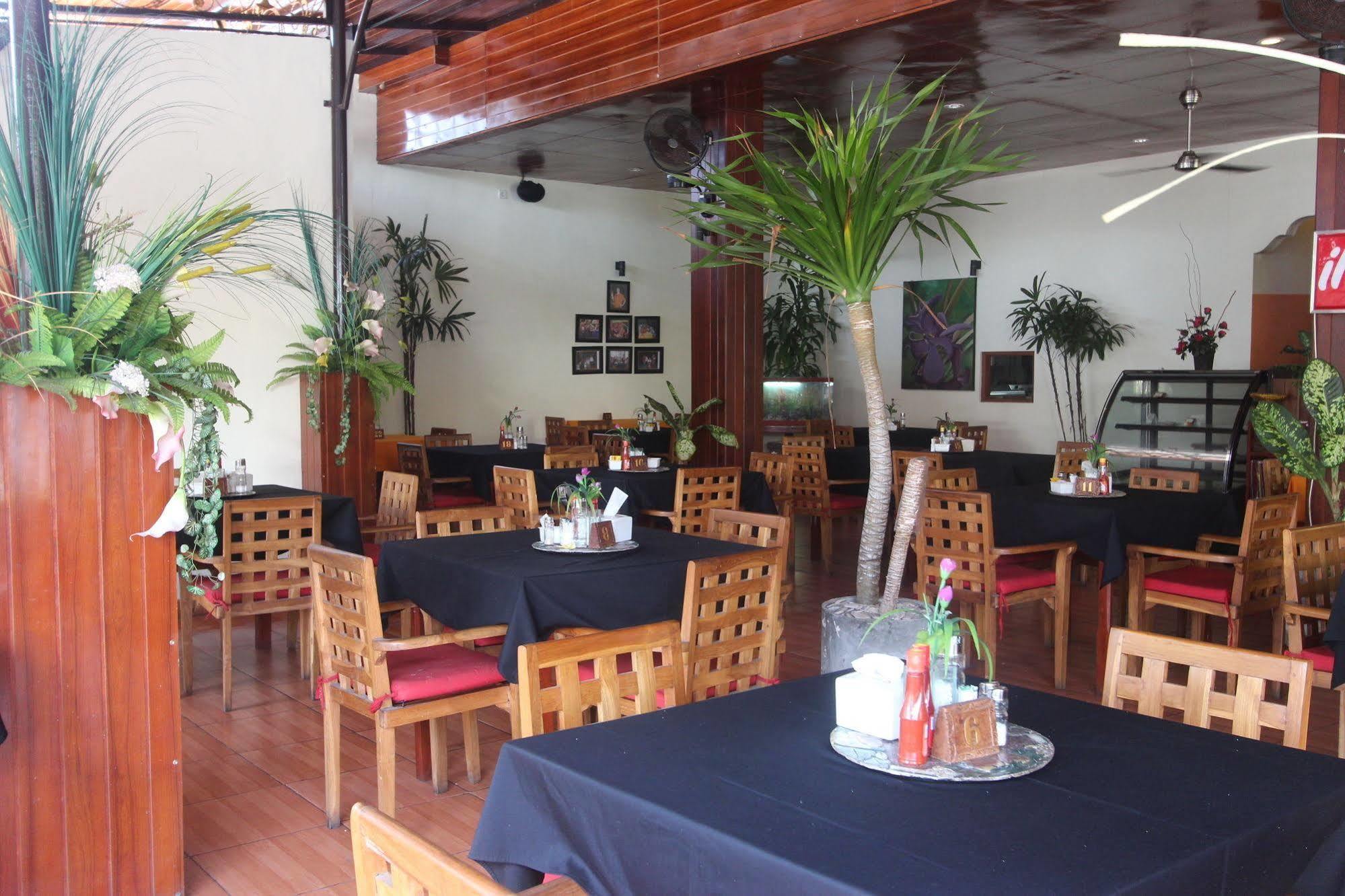 Ramayana Hotel Sanur Buitenkant foto